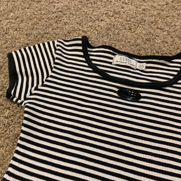 GUESS STRIPED CROPPED TEE SMALL - Picture 4 of 5